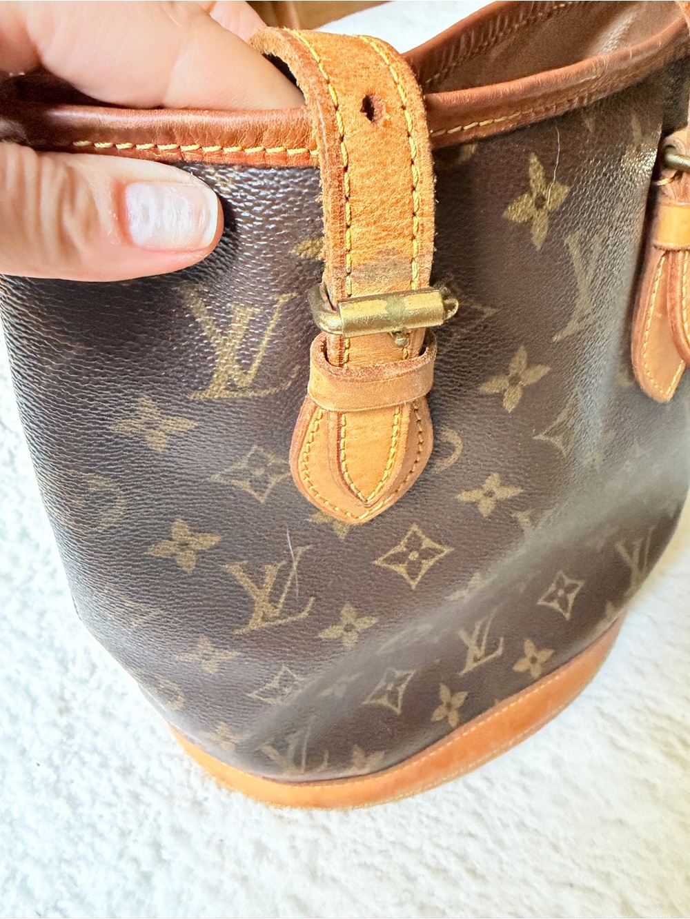 Louis Vuitton Monogram Bucket Bag in Brown & Tan Leather Trim - Picture 3 of 16